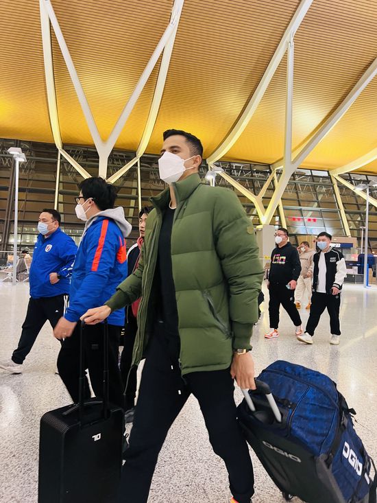 为了能在2024年6月支付4000万欧元买断卢卡库，罗马可能需要通过出售球员来筹集资金。